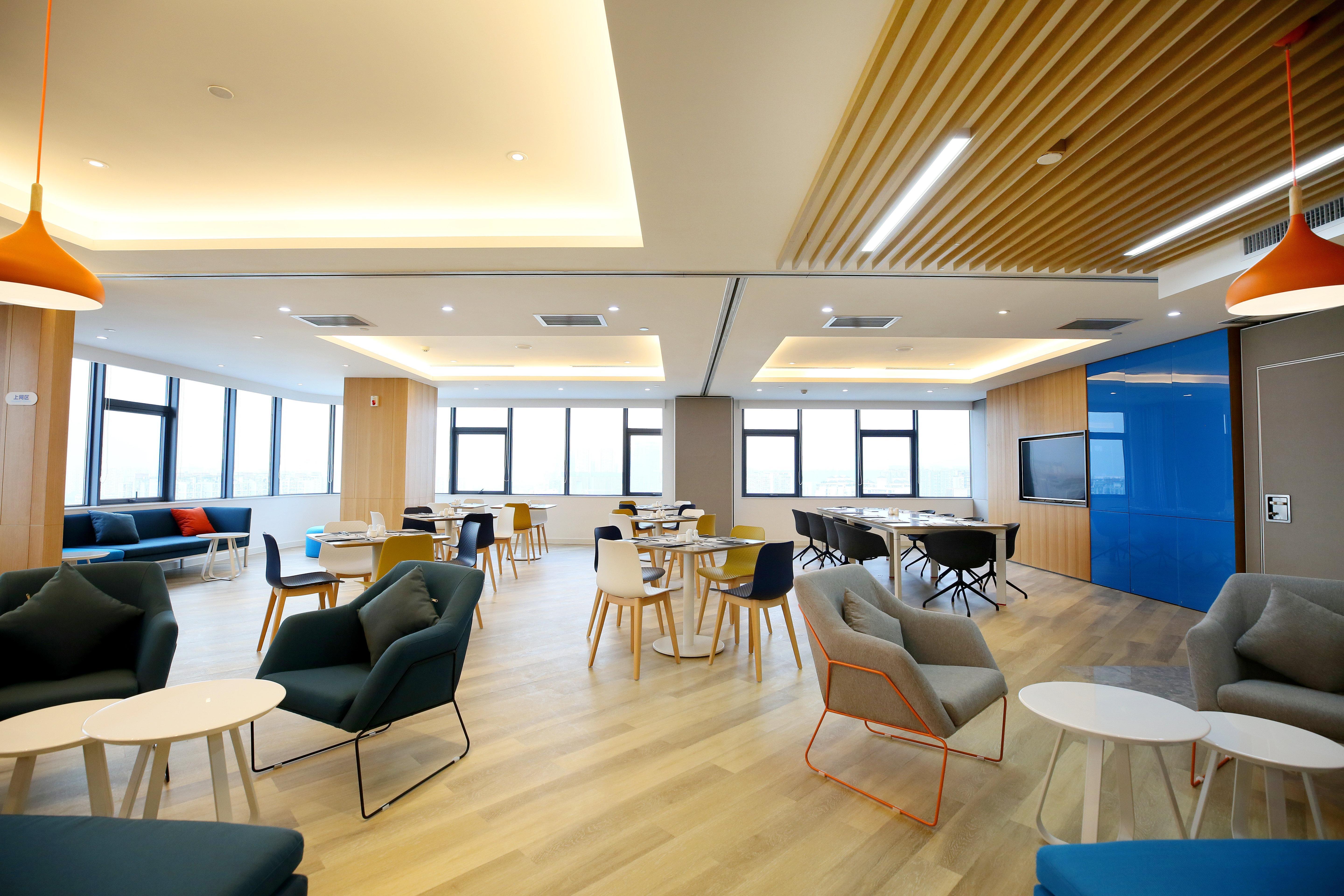 Holiday Inn Express Chengdu North Railway Station By Ihg - Near Panda Base, Near Chunxi Road Exterior photo